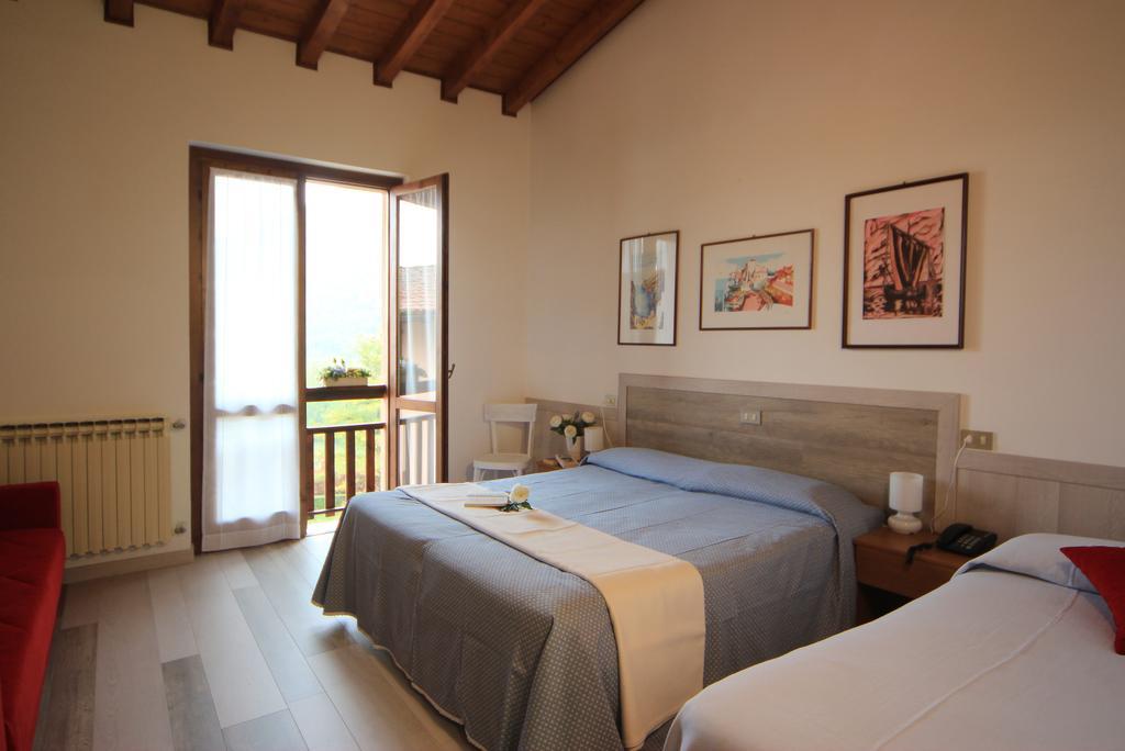 Hotel Colomber Gardone Riviera Kültér fotó