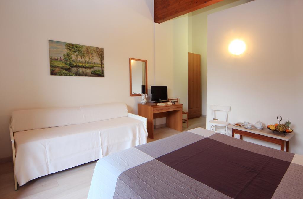 Hotel Colomber Gardone Riviera Kültér fotó