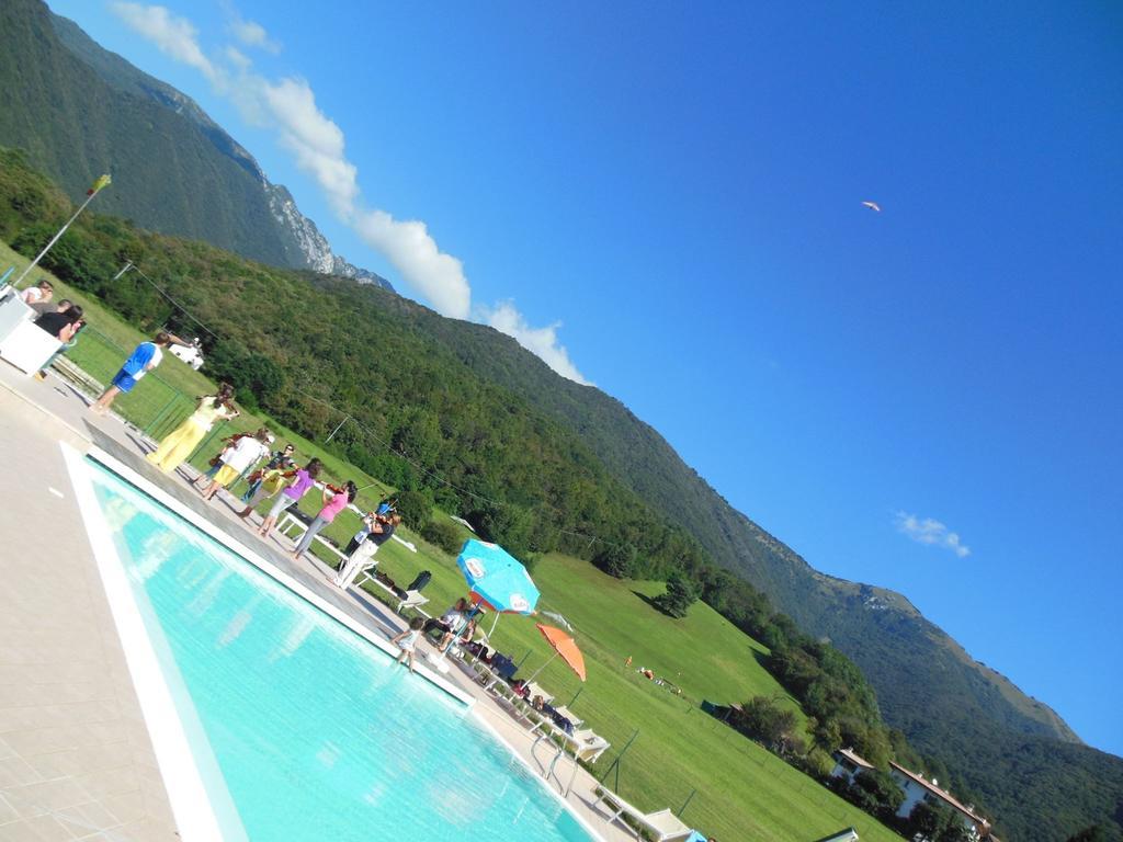 Hotel Colomber Gardone Riviera Kültér fotó
